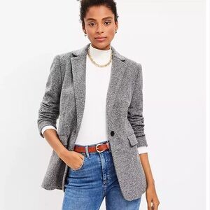 Size 6 NWT Petite Gray Boucle Loft Long Modern Blazer